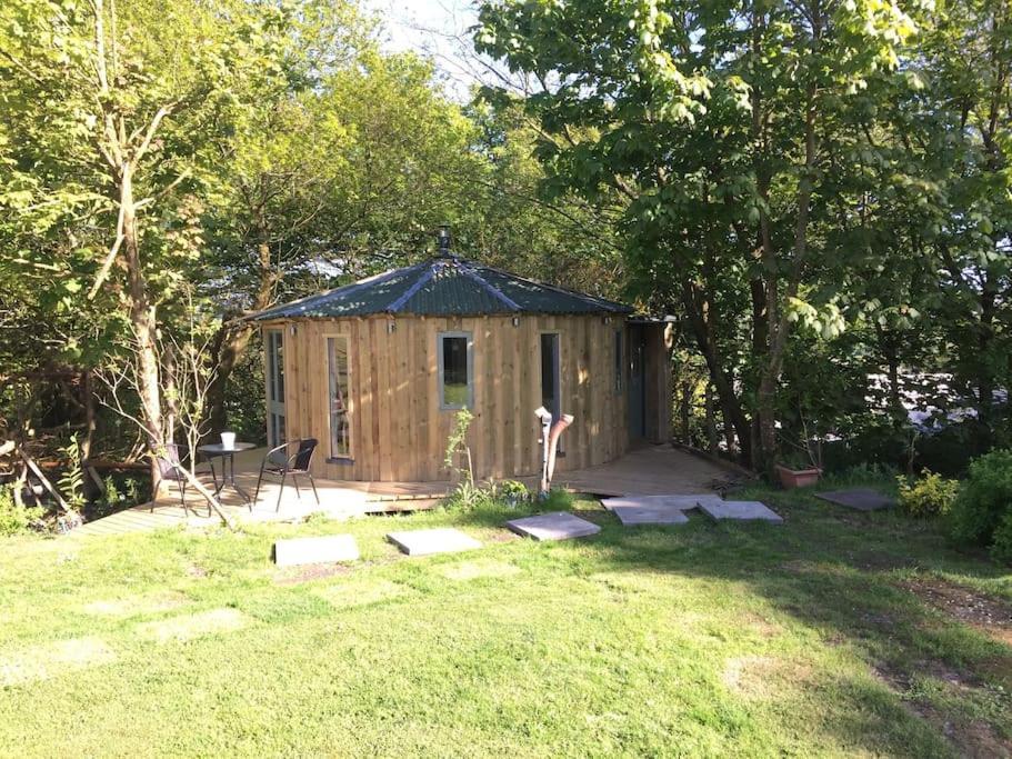 The Roundhouse - Unique Space Nestled In The Trees Begelly Exterior foto